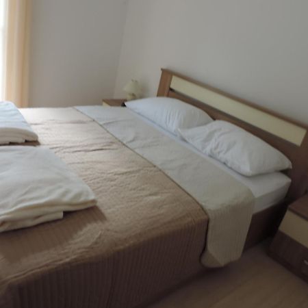 Apartments Lori Biograd Na Moru Bagian luar foto