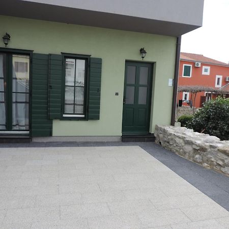 Apartments Lori Biograd Na Moru Bagian luar foto