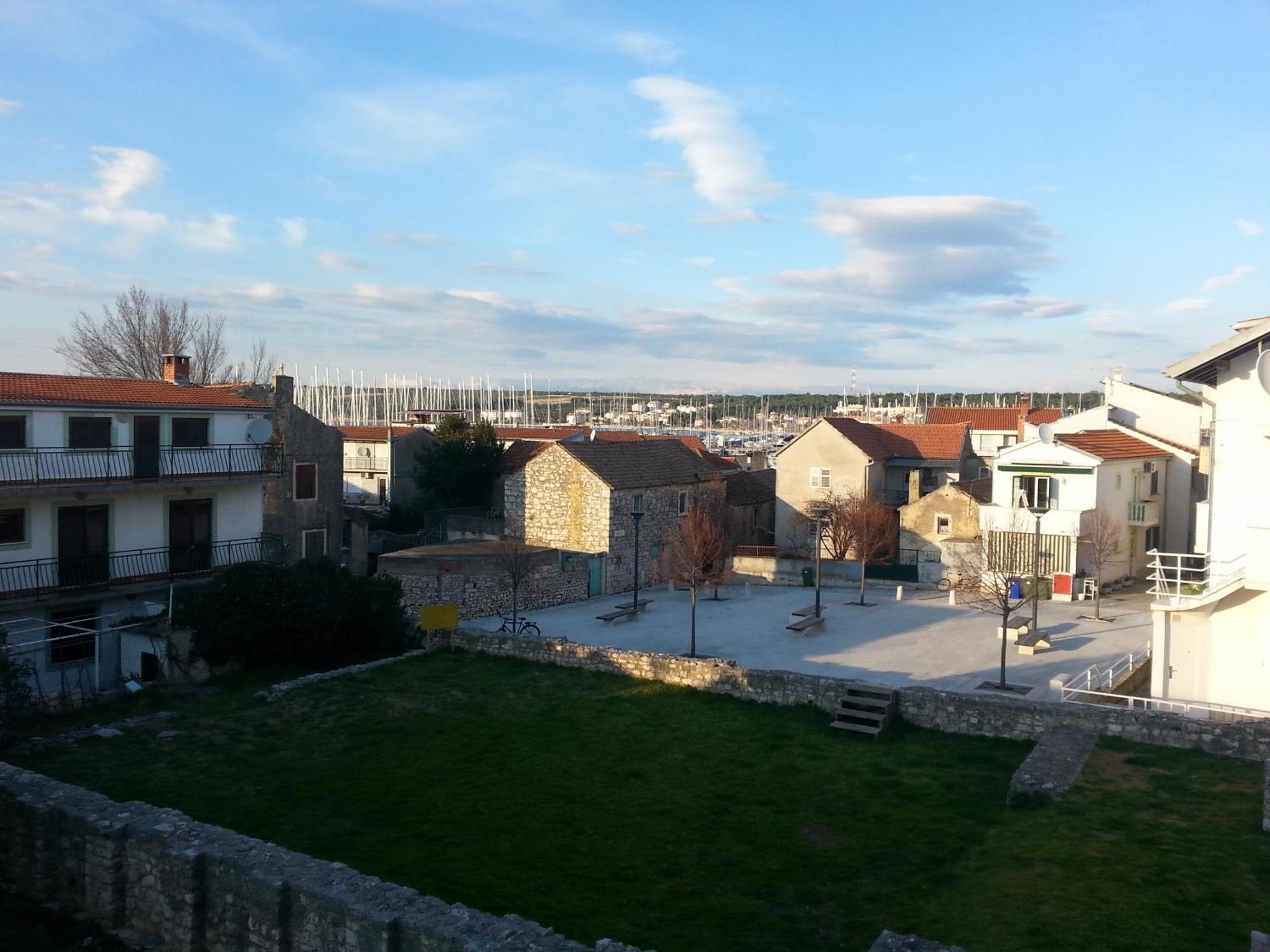 Apartments Lori Biograd Na Moru Ruang foto